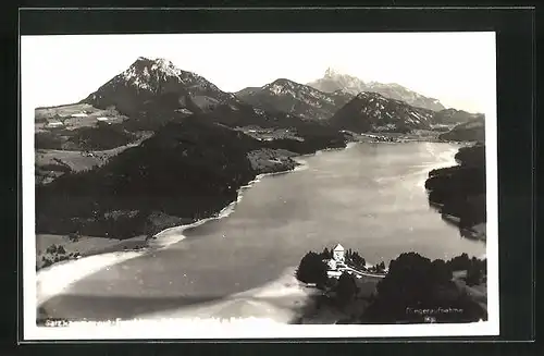 AK Fuschl, Fliegeraufnahme vom Schloss Fuschl und Schafberg