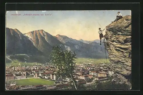 AK Innsbruck, Bergsteiger mit Stadt im Hintergrund