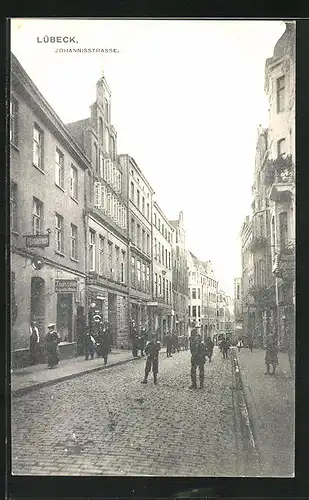 AK Lübeck, Blick in die belebte Johannisstrasse