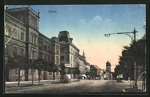 AK Pilsen /Plzen, Strassenpartie zur Dämmerung