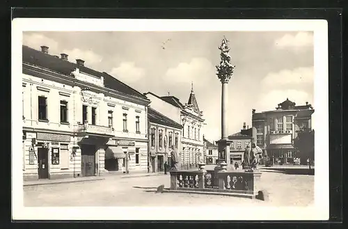 AK Holleschau /Holesov, Denkmal am Stadtplatz