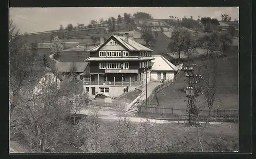 AK Hovezi, Turistický Hotel