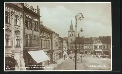 AK Valasské Mezirící, Namesti