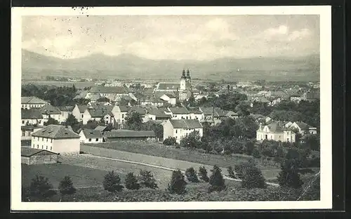 AK Uher. Hradiste, Panorama mit Kirche