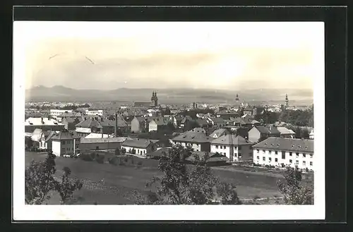 AK Uherské Hradiste, Totalansicht mit Bergkette