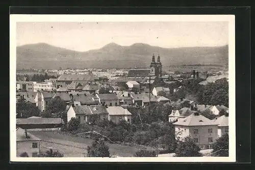 AK Uherské Hradiste, Teilansicht mit Wohnhäusern und Kirche