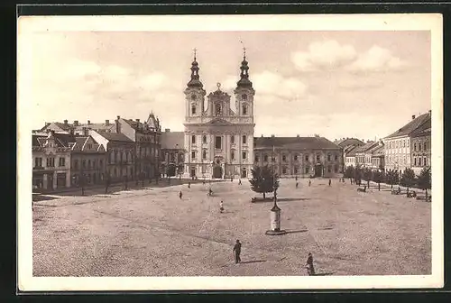 AK Uherské Hradiste, Namesti s kostelem