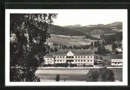 AK Velke Karlovice, Skola