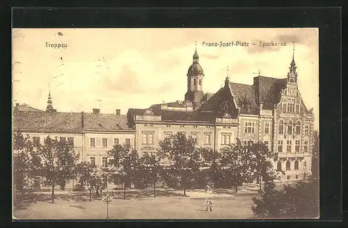 AK Troppau /Opava, Franz-Josef-Kirche und Sparkasse