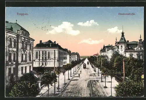 AK Troppau, Olmützerstrasse mit Strassenbahnen aus der Vogelschau