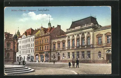 AK Mähr. Ostrau, Strassenpartie der Neugasse mit Geschäften