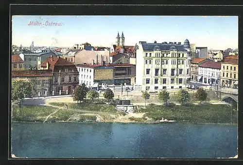 AK Mähr.-Ostrau, Uferpromenade mit Geschäften