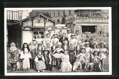 AK München-Solln, C. H. Schäfers Circus-Stadt Liliput, Gruppenfoto