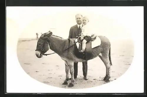 AK Kleinkind auf einem Maultier