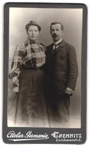 Fotografie Atelier Germania, Chemnitz, Zwickauerstr. 2, Portrait bürgerliches Paar in edlen Kleidern