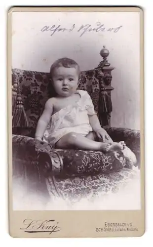 Fotografie L. Kny, Ebersbach i. S., Portrait pausbackiges Kleinkind mit Kulleraugen