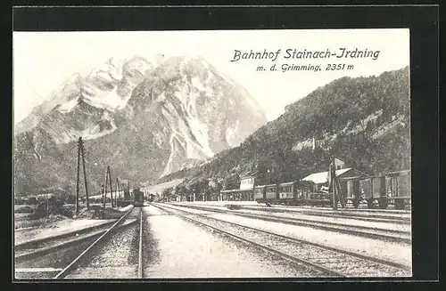 AK Stainach-Irdning, Bahnhof mit Eisenbahnen