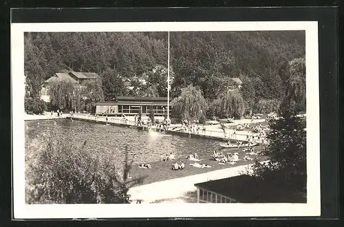 AK Bela pod Bezdezem /Weisswasser, Blick auf das Schwimmbad