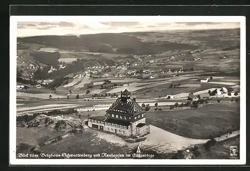 AK Neuhausen im Erzgebirge, Fliegeraufnahme, Blick über Berghaus Schwartenberg