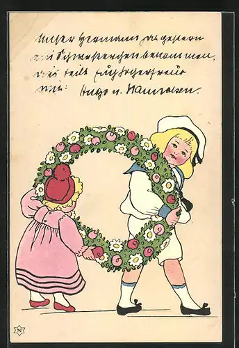 Künstler-AK Kinder, ein Junge und ein Mädchen tragen einen Blumenkranz