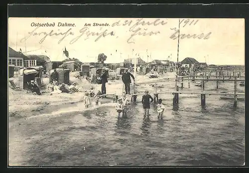 AK Dahme in Holstein, Gäste im Wasser am Strand