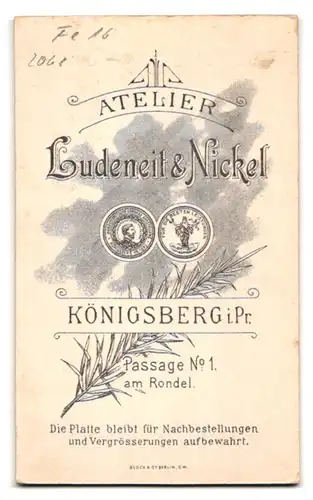 Fotografie Ludeneit & Nickel, Königsberg i. Pr., Passage 1, Soldat in Uniform Feld-Art.-Rgt. 16