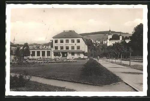 AK Vsetin, Gymnasium a zamek