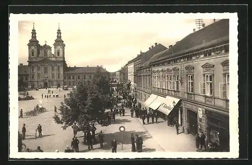 AK Uh. Hradiste, Strassenpartie mit Geschäften