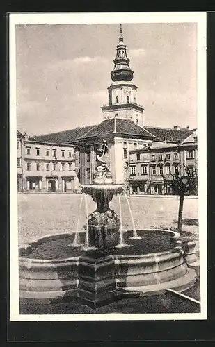 AK Kremsier, Ortspartie mit Brunnen