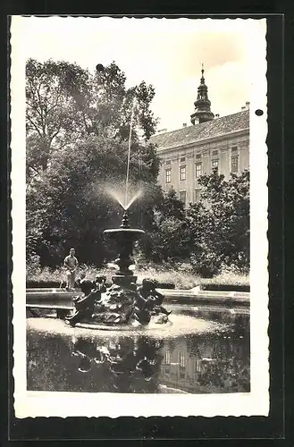 AK Kremsier, Springbrunnen im Schlossgarten