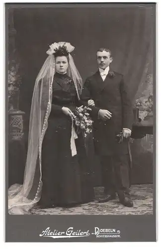 Fotografie Atelier Geilert, Döbeln, Schiesshausstr., Hochzeit, Braut trägt schwarzes Brautkleid