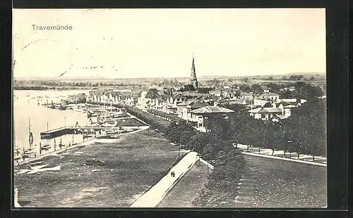 AK Travemünde, Ortspartie mit Hafen und Kirchturm