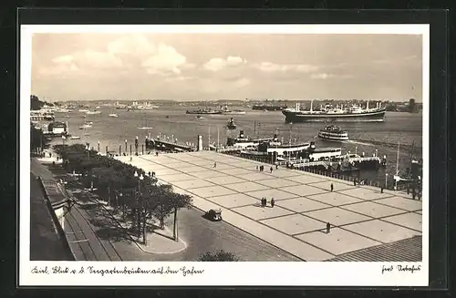AK Kiel, Blick v. d. Seegartenbrücken auf den Hafen