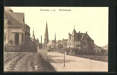 AK Hainichen i. Sa., Wettinstrasse mit Kirchblick