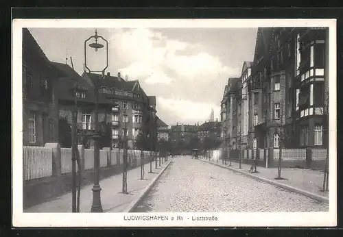 AK Ludwigshafen a. Rh., Blick entlang der Lisztstrasse