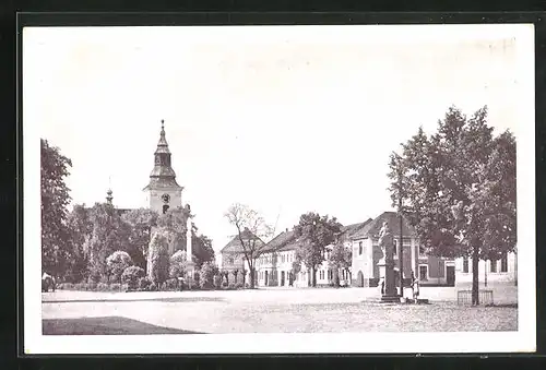 AK Nemcice nad Hanou, Teilansicht vom Stadtplatz mit Denkmal, Kostel, Namesti