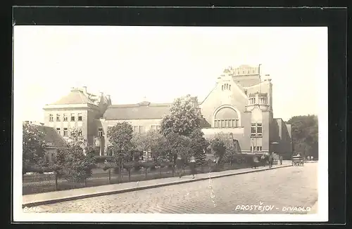 AK Prostejov, Divadlo, Stadttheater an der Strasse