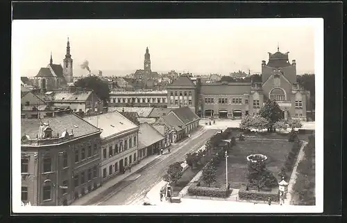 AK Prostejov, Grünanlage mit Strasse aus der Vogelschau