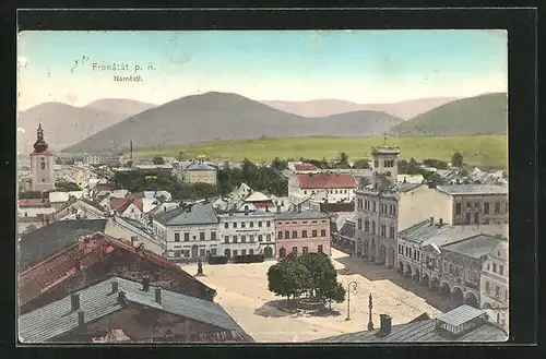 AK Frenstát p. R., Namesti, Stadtplatz mit Rathaus, Radnice