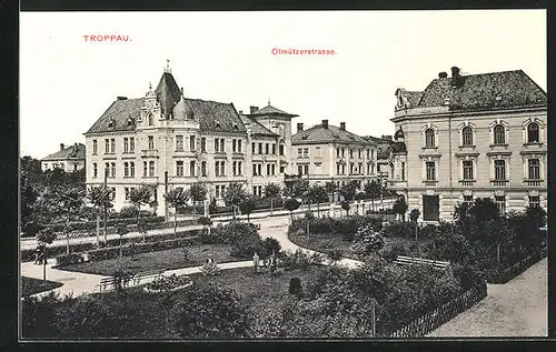 AK Troppau, Jahnplatz mit Blick in die Olmützerstrasse