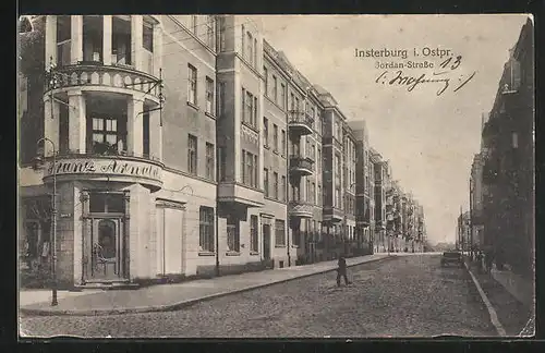 AK Insterburg, Jordan-Strasse mit Geschäft v. Franz Arnold