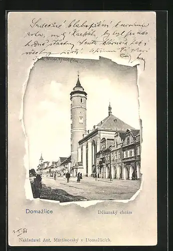 AK Domazlice, Dekansky chrám, Strassenpartie mit Kirche