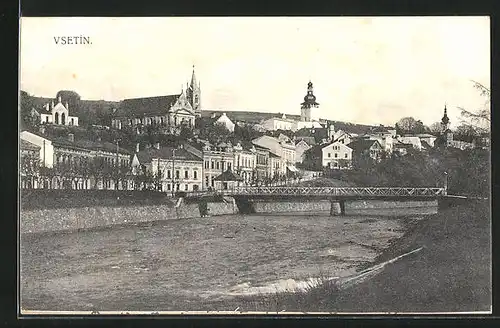 AK Vsetin, Flusspartie mit Brücke und Blick auf Stadt