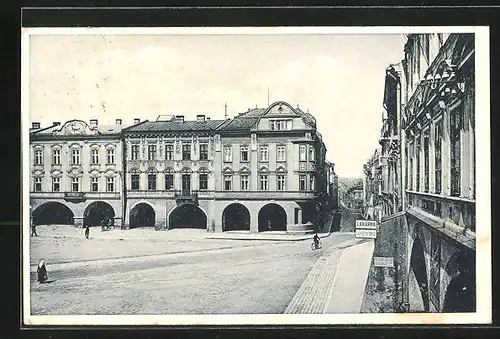 AK Neutitschein, Stadtplatz mit Hotel und Strassenansicht