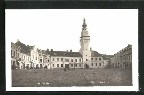 AK Boskovice, Platz mit Geschäften