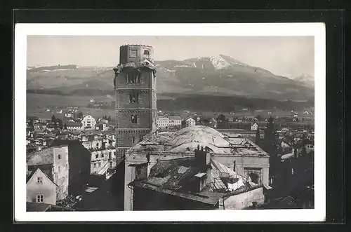 Foto-AK Hallein, Brand im Augustinerkloster 1943, Partie des ausgebrannten Klosters