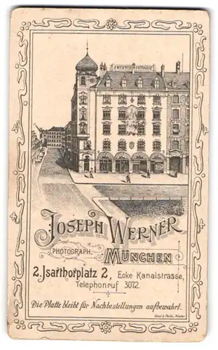 Fotografie Joseph Werner, München, Ansicht München, Geschäftshaus am Isartorplatz 2, Rückseitig Herren-Portrait