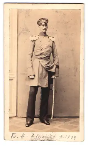 Fotografie Prinz Albrecht von Preussen in Uniform mit Epauletten