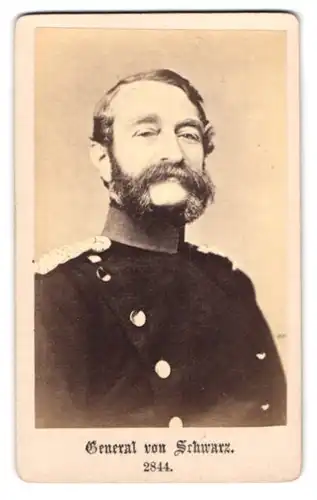 Fotografie General von Schwarz in Uniform