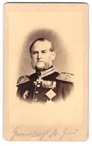 Fotografie Portrait Generalarzt Heinrich Gottfried Grimm in Uniform mit Ordenspange
